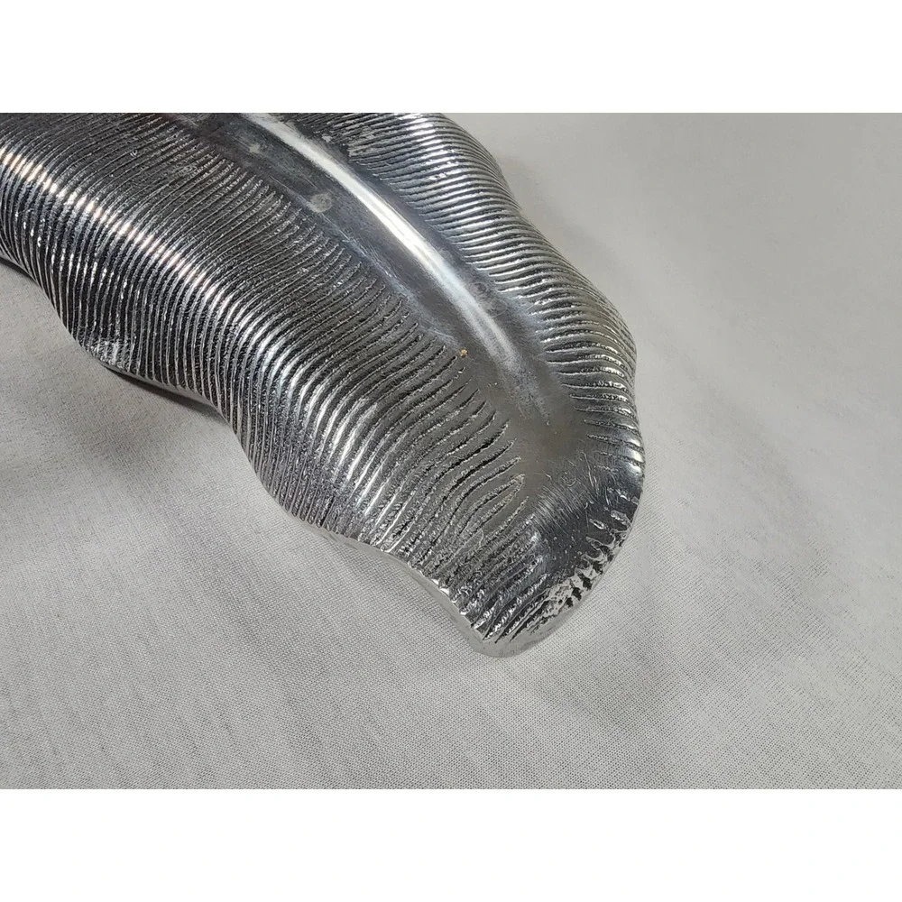 Unbranded vintage aluminum